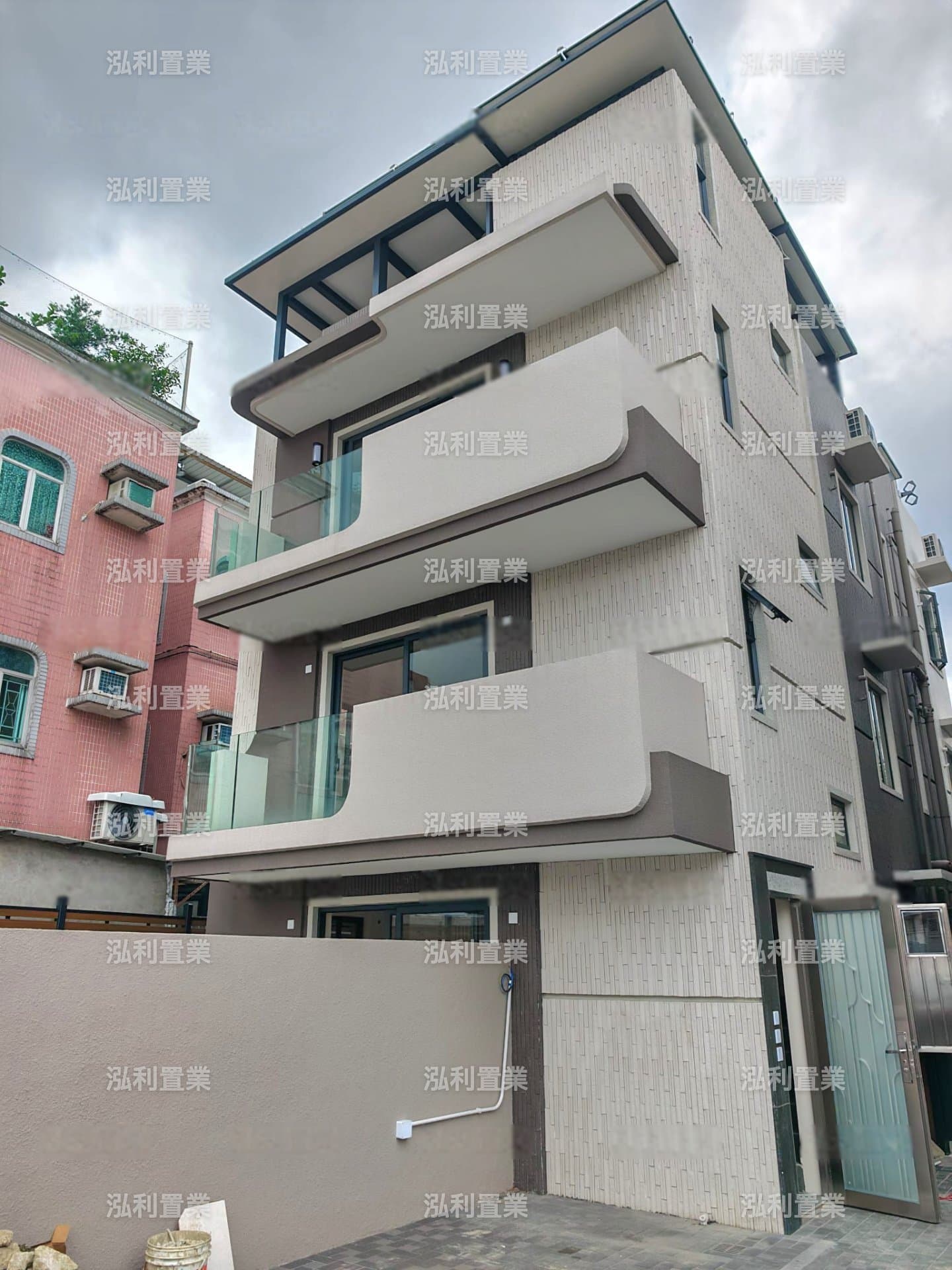 2分鐘路邊巴士小巴,大棠全新地下約800呎花園 ·